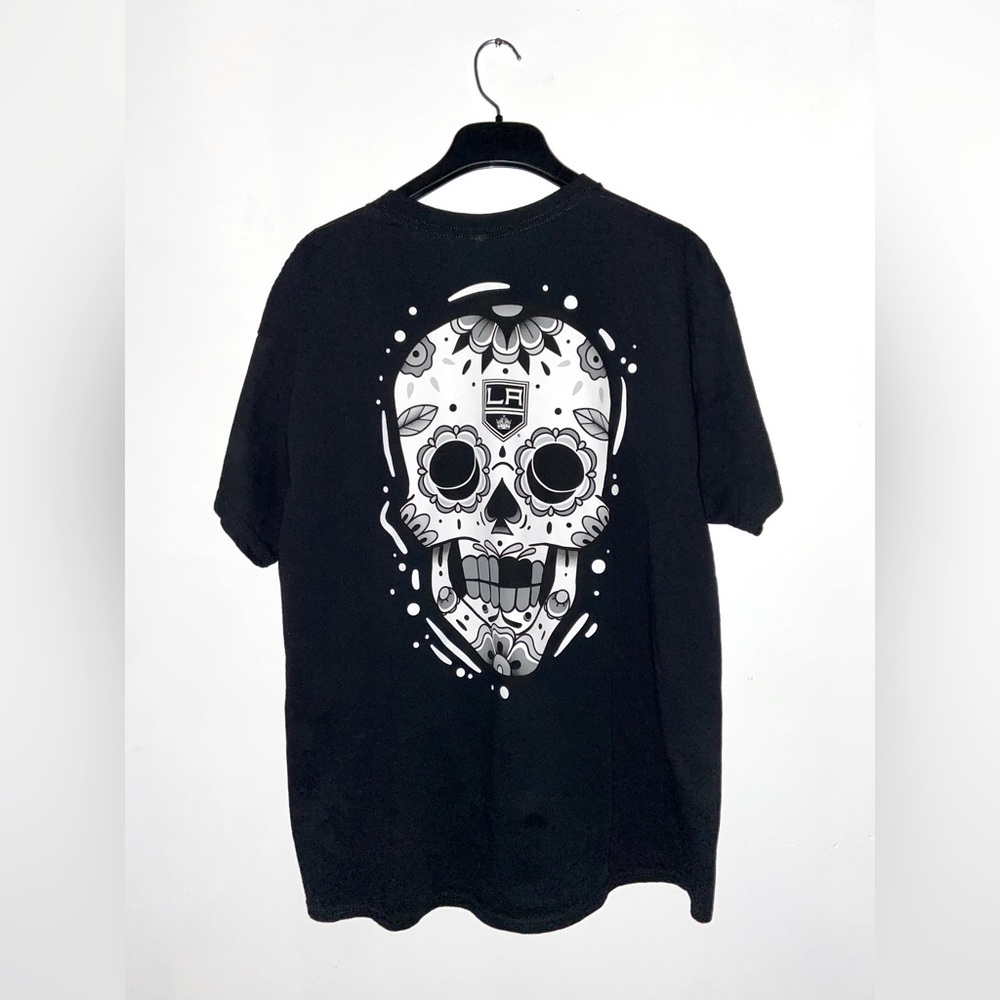 LA Kings Hockey Tee XL Dia de Los Muertos UNI Merch Gildan​​